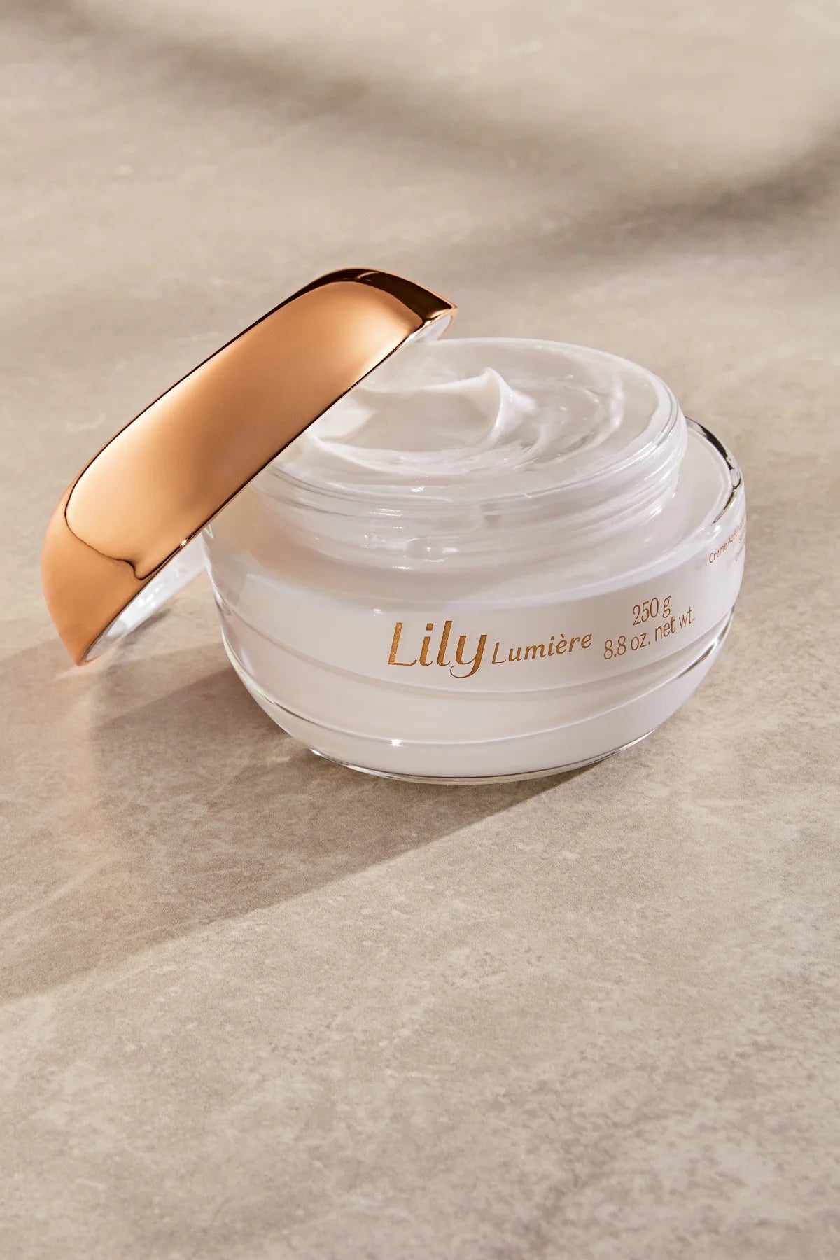LILY LUMIÈRE SATIN BODY CREAM